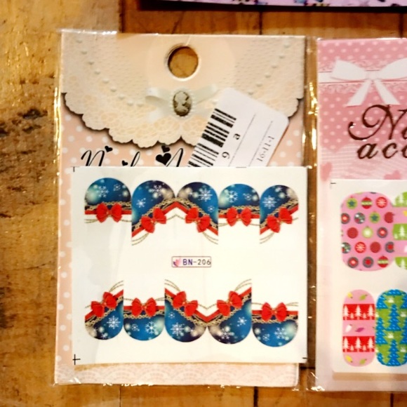 BRAND NEW CHRISTMAS NAIL BUNDLE - Picture 7 of 9